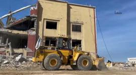 فتح الطرقات في مناطق غربي مدينة غزة استعدادًا لعودة النازحين من جنوبي القطاع