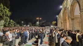 70 ألفًا يؤدون صلاتي العشاء والتراويح في الأقصى