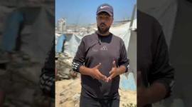 نازح من شمال غزة يروي تفاصيل الأوضاع المأساوية على شاطئ البحر