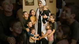 بالذكاء الصناعي.. قصة الطبيبة ألاء النجار وزوجها وأطفالها العشرة في غزة