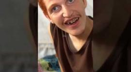 رجب مصاب بشلل نصفي يعيش في خيمة بوضع صعب في غزة