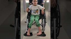 أطفال مصابون بمرض الشلل الرخو الحاد يرقدون بوضع صحي صعب بمستشفى ناصر في خانيونس جنوبي قطاع غزة