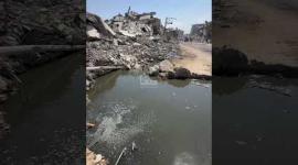 انتشار مياه الصرف الصحي بمحيط خيام النازحين في مدينة غزة