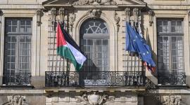 21 بلدية فرنسية ترفع العلم الفلسطيني تزامنًا مع اعتراف باريس بدولة فلسطين