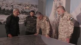 الشهيد "أبو عبيدة" على يسار القائد العام لكتائب القسام الشهيد محمد الضيف