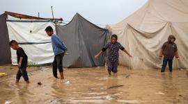 غرق بمياه الأمطار وانهيار للخيام.. معاناة أهالي شمال غزة جراء المنخفض الجوي