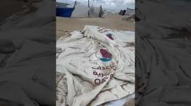 اقتلاع عدد من الخيام وتضرر أخرى جراء المنخفض الجوي الذي يضرب قطاع غزة