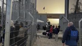 الإعلام الحكومي: 275 مسافرًا عبر معبر رفح منذ بداية فبراير