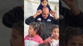 بمناسبة عيد الفطر.. نشاط ترفيهي للأطفال والعائلات النازحة في أحد مخيمات النزوح شمالي قطاع غزة