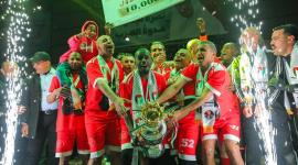 المغازي متوجًا بكأس البطولة