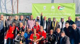 خدمات المغازي متوجًا بكأس البطولة