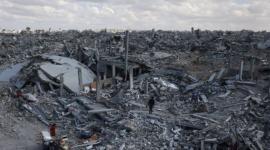 مصابون بغارة استهدفت مخيم الشاطئ والاحتلال يواصل عمليات النسف شرقي غزة