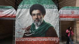 "رويترز": خامنئي أمر بإبقاء اليورانيوم عالي التخصيب داخل إيران