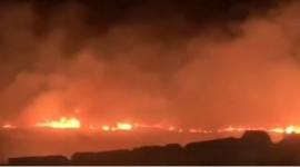 مستوطنون يحرقون أراضي زراعية في قرية المغير شمال شرق رام الله