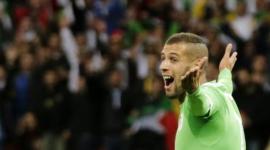 لاعب المنتخب الجزائري إسلام سليماني