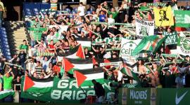 العلم الفلسطيني رفع خلال مباريات تصفيات البطولات الأوروبية الخاصة بالأندية