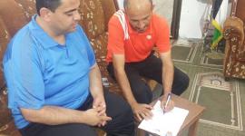 العمور يوقع على كشوفات الجمعية بحضور رئيس النادي عبد السلام هنية