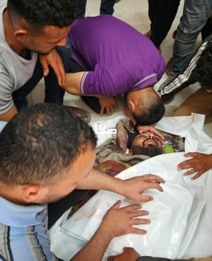 جثمان شهيد ارتقى بغارة على خانيونس اليوم
