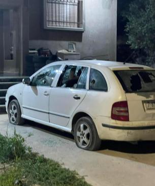 مستوطنون يهاجمون مركبات المواطنين شرق رام الله