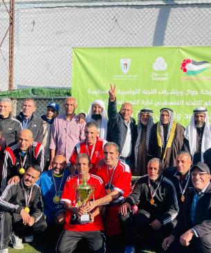 خدمات المغازي متوجًا بكأس البطولة