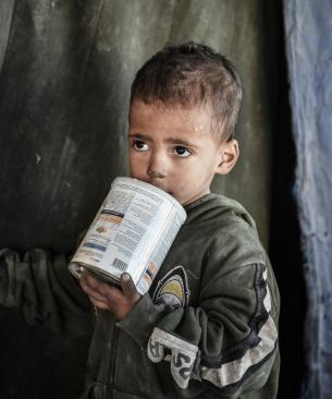 "الاقتصاد" بغزة تحدد سعر حليب الأطفال و"البمبرز"