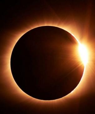 موعد كسوف الشمس الكلي 2026 وأماكن المشاهدة في الدول العربية