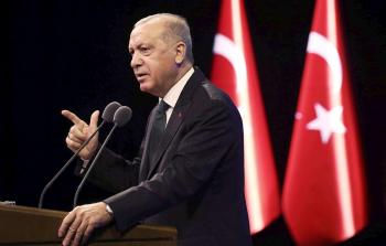 أردوغان يندد بنفاق قادة الغرب تجاه المجازر الإسرائيلية في غزة