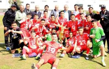 الفريق الفائز بالبطولة