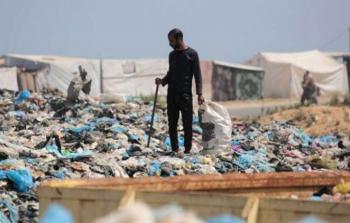 أونروا: أكثر من 330 ألف طن نفايات متراكمة في مناطق سكنية بغزة