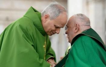 من هو البابا ليو الرابع عشر Robert Prevost وما هي خلفيته؟