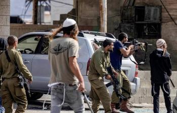 مستوطنون يهاجمون منازل المواطنين في بيتا جنوب نابلس