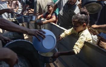 الدفاع المدني بغزة: 2.3 مليون شخص بلا خبز