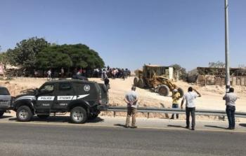 الاحتلال يهجر تجمعًا بدويًا في الخان الأحمر بالقدس