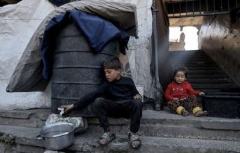 الصحة تحذر من انتشار مادة محلاة صناعيًا بغزة