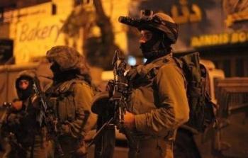 إصابات بالاختناق بين المصلين خلال اقتحام الاحتلال بلدة تقوع