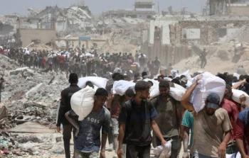 41 شهيدًا بمجزرة بحق منتظري المساعدات بقطاع غزة