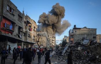 سفراء ومسؤولون سابقون أوروبيون يطالبون بإجراءات ضد 