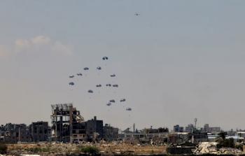 الداخلية بغزة: إسقاط مظلات المساعدات إجراء قاتل يجب وقفه