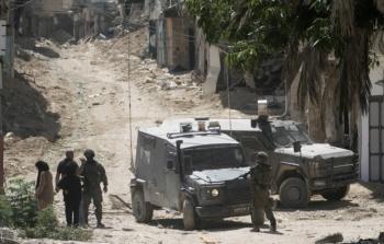 أحدهما بجراح خطرة.. إصابة جنديين بتفجير آلية إسرائيلية في طولكرم