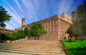 إقامة بؤرة استيطانية جديدة وسط الخليل