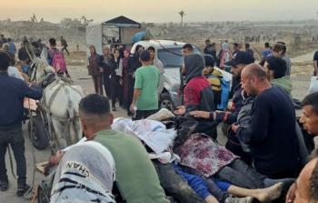 9 شهداء بمجزرة بحق منتظري المساعدات وسط القطاع