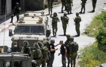 قوات إسرائيلية تختطف شابًا عقب اقتحام مخيم العين بنابلس