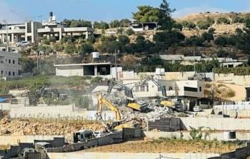 الاحتلال يسلم عائلتين قرارًا بإخلاء منزليها في حي بطن الهوى بسلوان