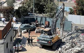 الاحتلال يجبر مقدسيًا على هدم منزله ذاتيًا في سلوان