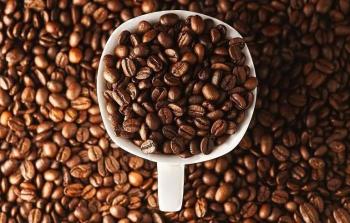 صبغة القهوة تعيد الحياة للشعر