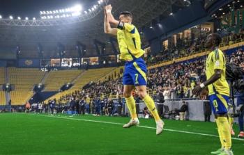 النصر يكتسح الفتح بخماسية ويتربع على صدارة دوري روشن