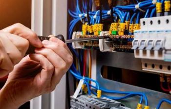 تحذير من الكهرباء بشأن سلوكيات استهلاك مشبوهة وتشديد عقوبات سرقة التيار