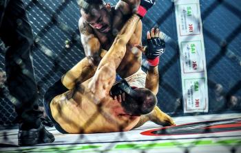 وفاة مقاتل الفنون القتالية إسحاق جونسون تثير تساؤلات حول سلامة الرياضات القتالية