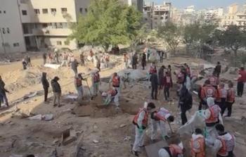 الدفاع المدني: انتشلنا جثامين 98 شهيدًا من داخل مستشفى الشفاء بغزة