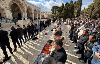 50 ألف مصلّ أدوا صلاة الجمعة في الأقصى